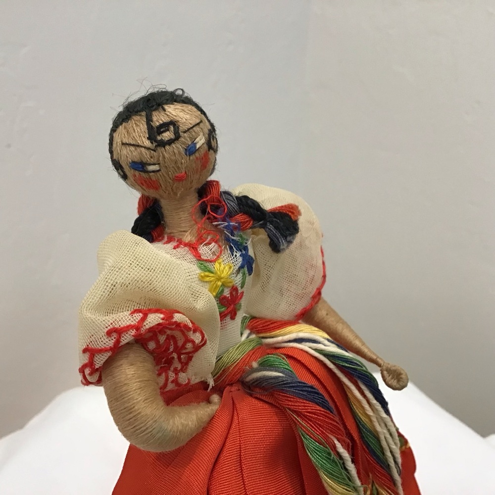 1944 Vintage  Joly Pat Mexican Senorita Folk Art Doll – Collector’s Piece - Picture 2 of 5